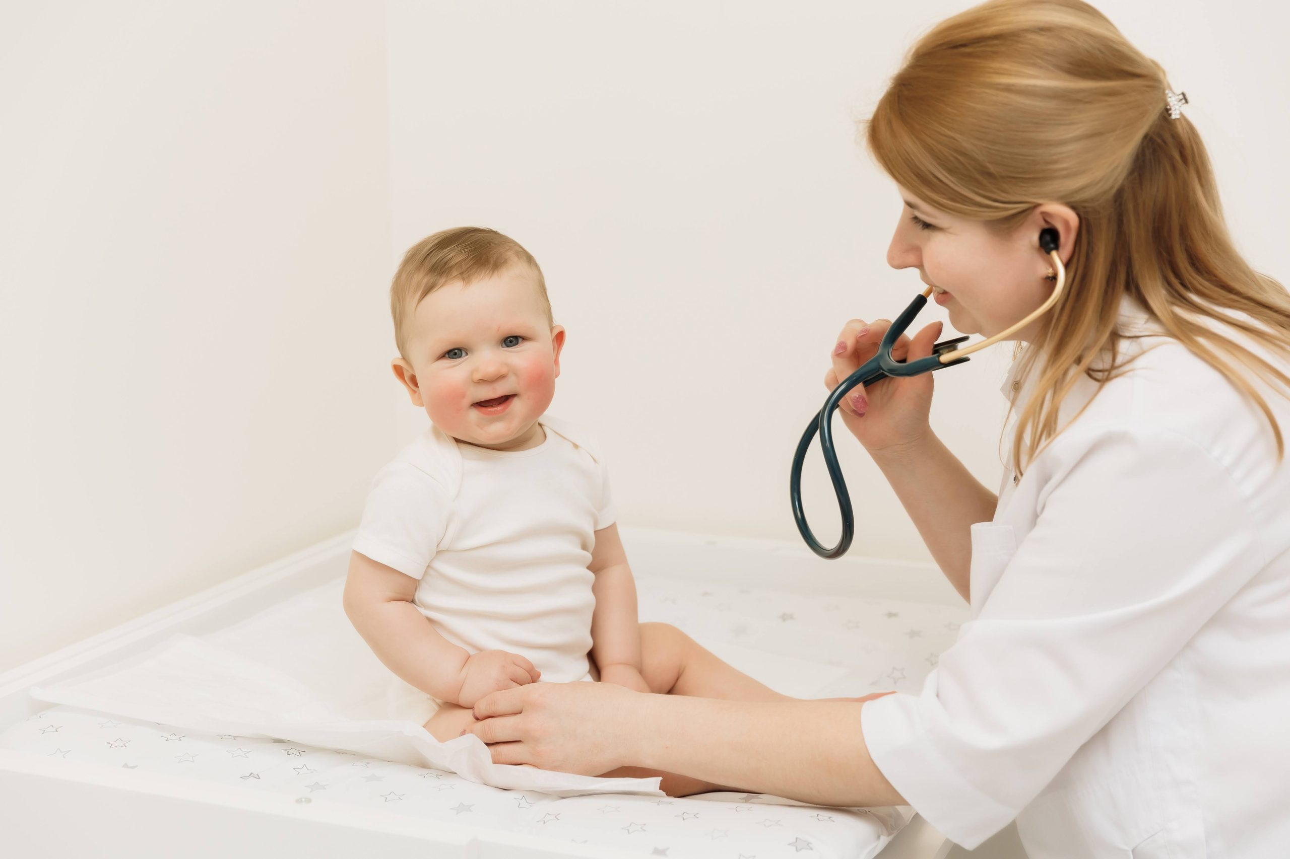 Неонатальний огляд малюка