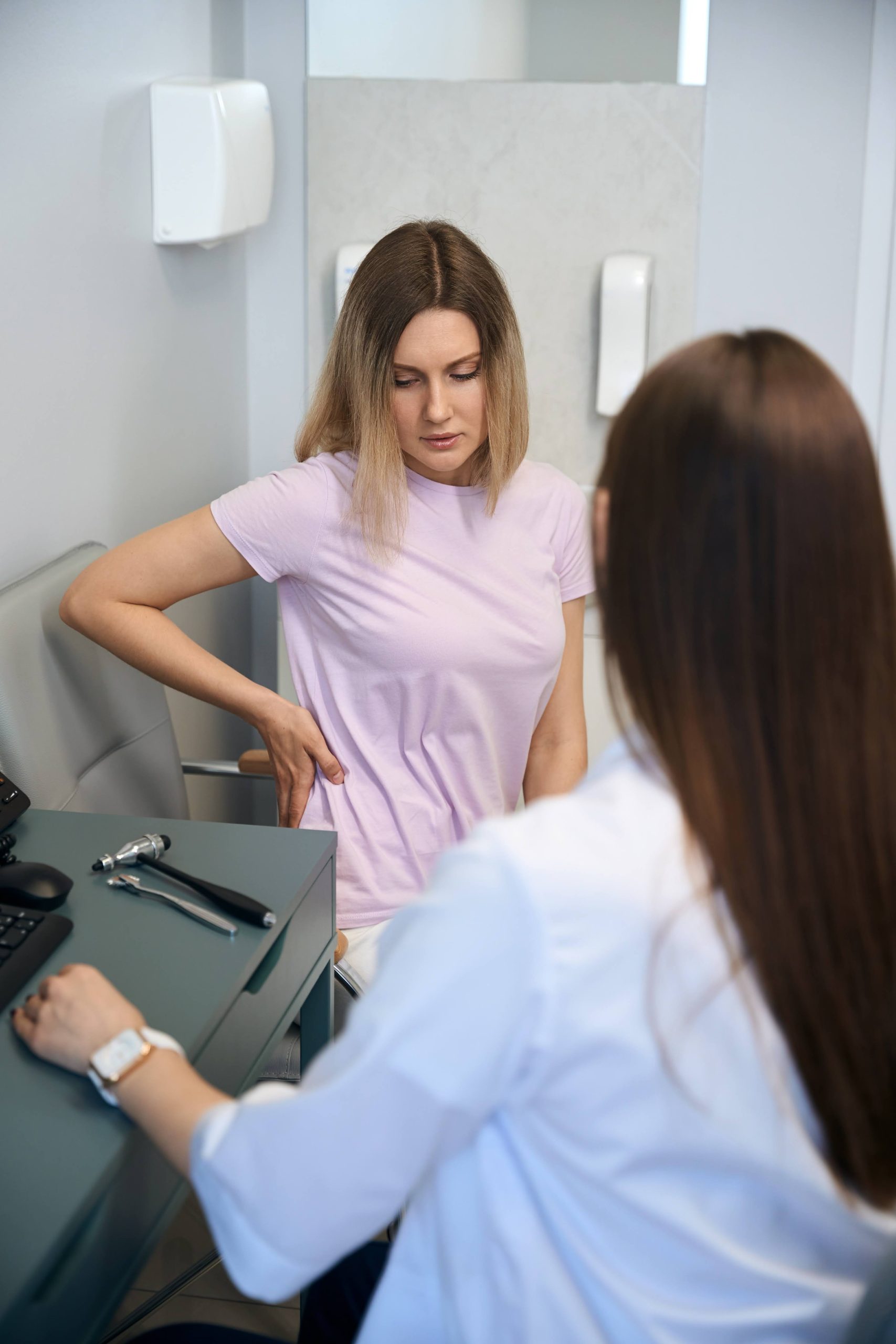 Скарги на біль у боці