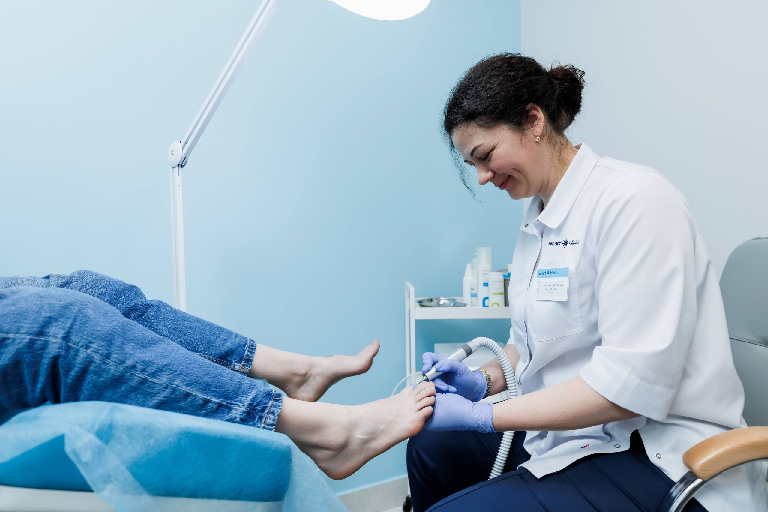 Виконання медичного педикюру